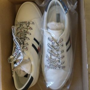 Tommy Hilfiger Fantim Canvas Lace Up Sneakers White Women’s Size 9.5 NWOT
